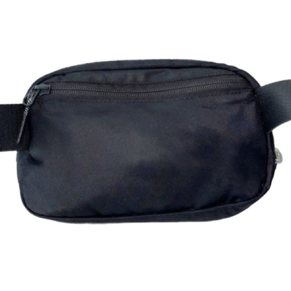 Lululemon Everywhere Belt Bag Black - Picture 7 of 10